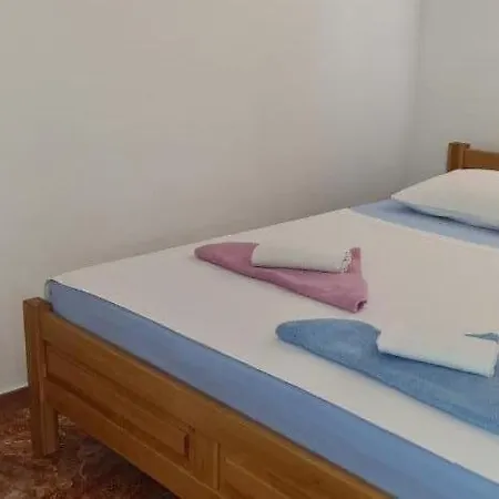 Neda Šibenik
